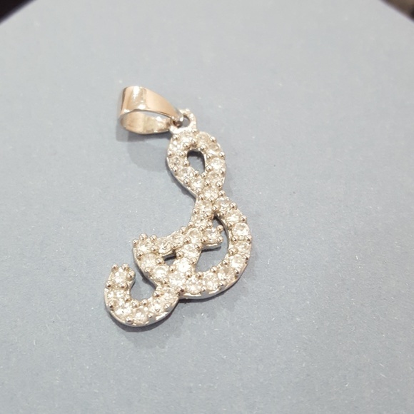 Stunning Letter "S" Script Sterling Silver Pendant - Picture 2 of 2